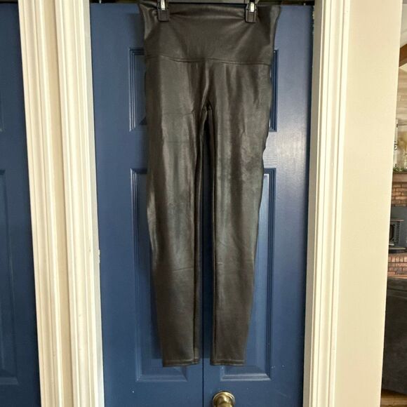 Spanx Faux Leather High Rise Leggings Size Large - Picture 3 of 6